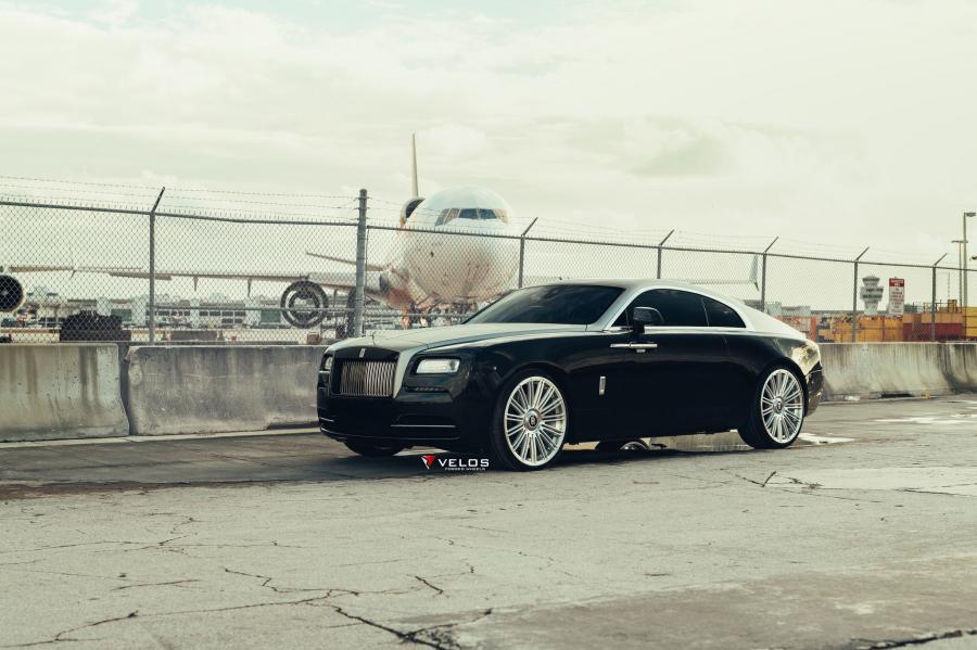  Rolls-Royce Wraith on Velos Wheels (CRS15) 2019 года  (фото 14 из 17)